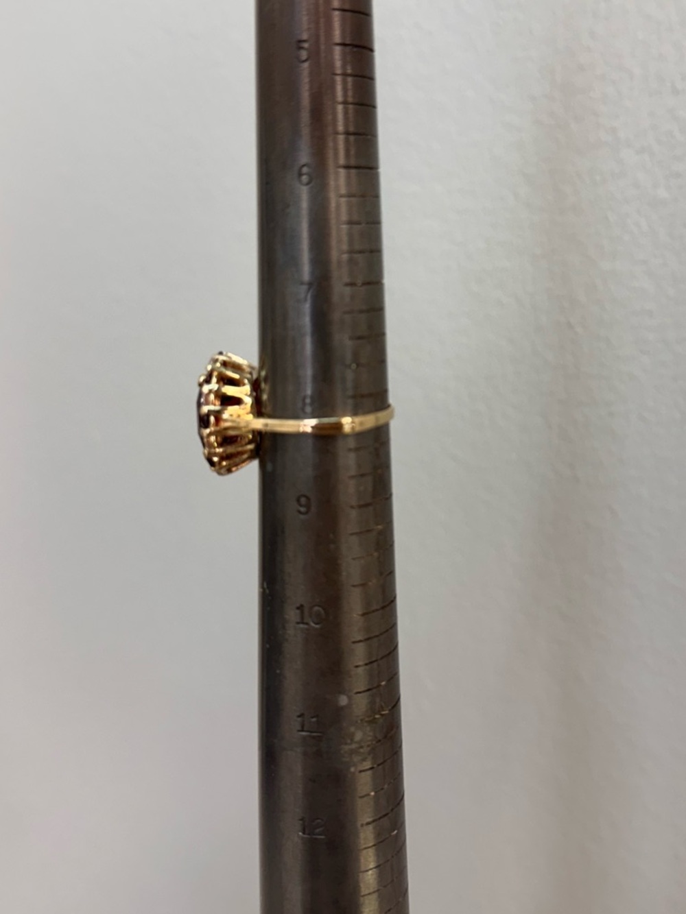 14KYG GARNET AND DIAMOND RING - Picture 4 of 4